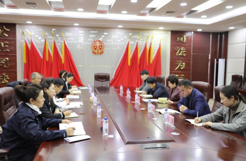 通化市二道江区委政法委到区法院开展调研