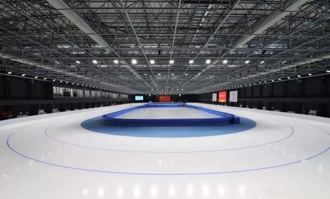 通化市滑冰馆承一袭文化传一代风采